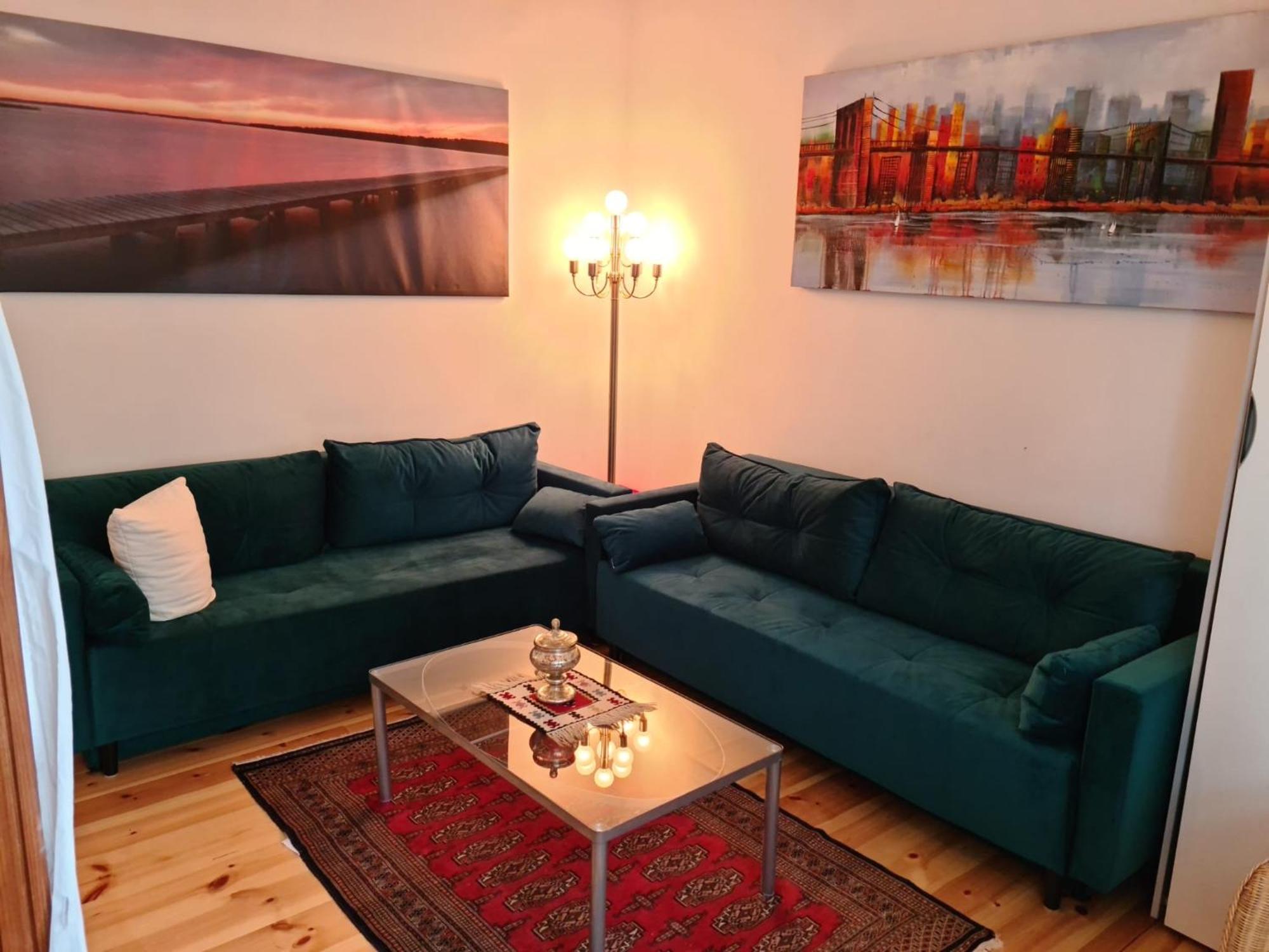 Nana-Eg-80M2 Sanierter Altbau-Parkplatz-Kleiner Garten-Wlan-Netflix-2Zimmer-Kueche-Dusche-Wanne-Waschmaschine Оберхаузен Экстерьер фото